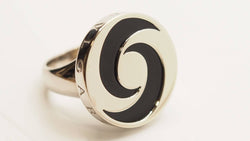 Bague en or blanc et onyx Yin Yang Bulgari - Castafiore