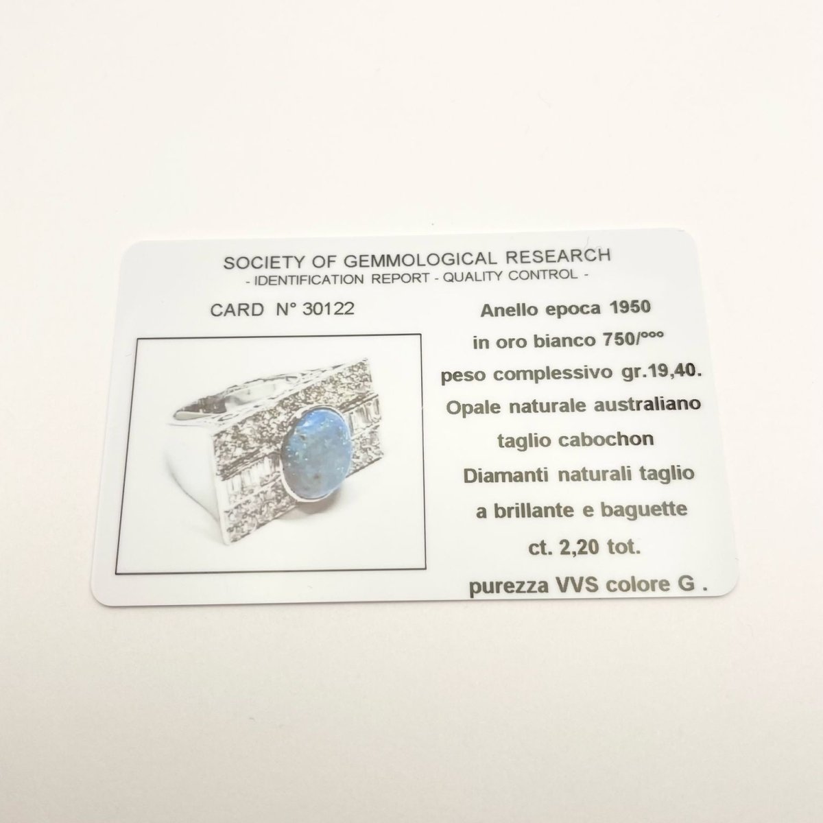 Bague en or blanc, opale et diamants - Castafiore