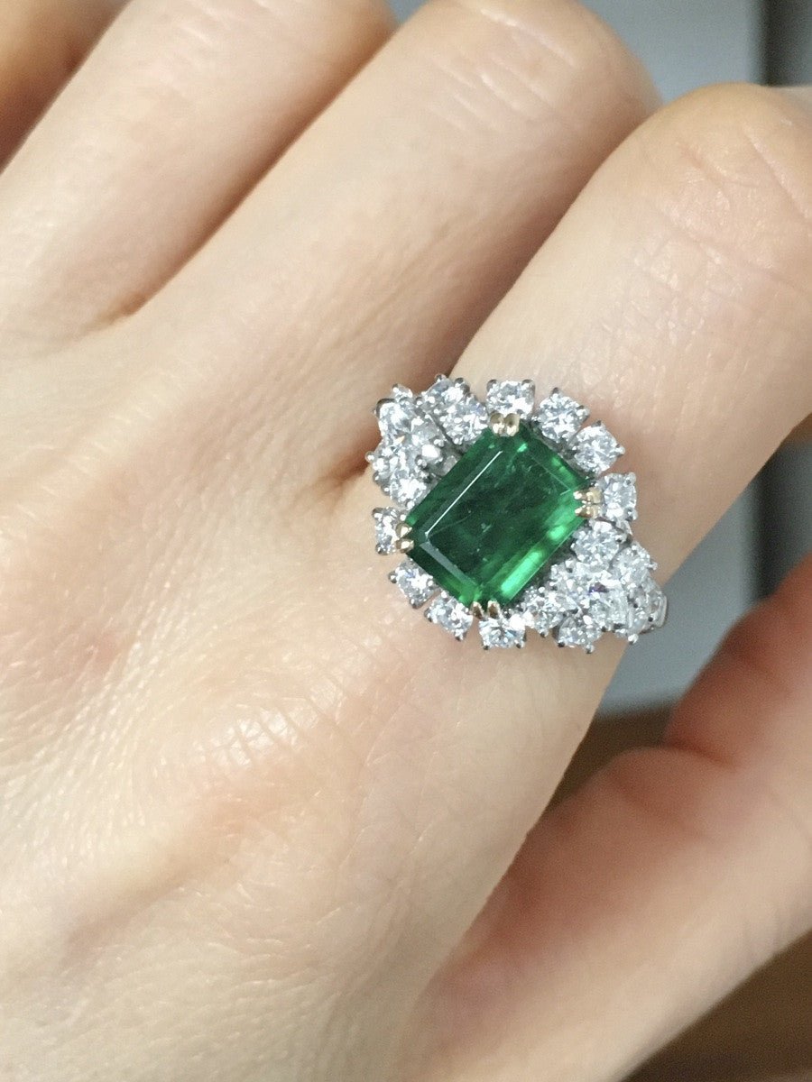 Bague en or blanc, or jaune, émeraude et diamants - Castafiore