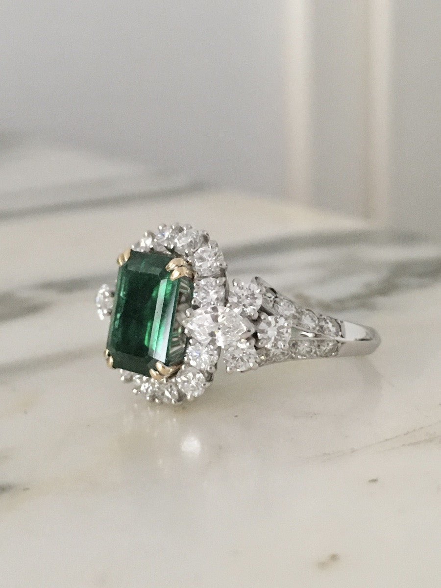 Bague en or blanc, or jaune, émeraude et diamants - Castafiore