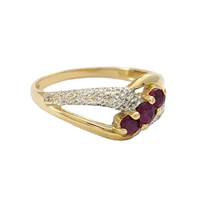 Bague en or blanc, or jaune, rubis et diamants - Castafiore