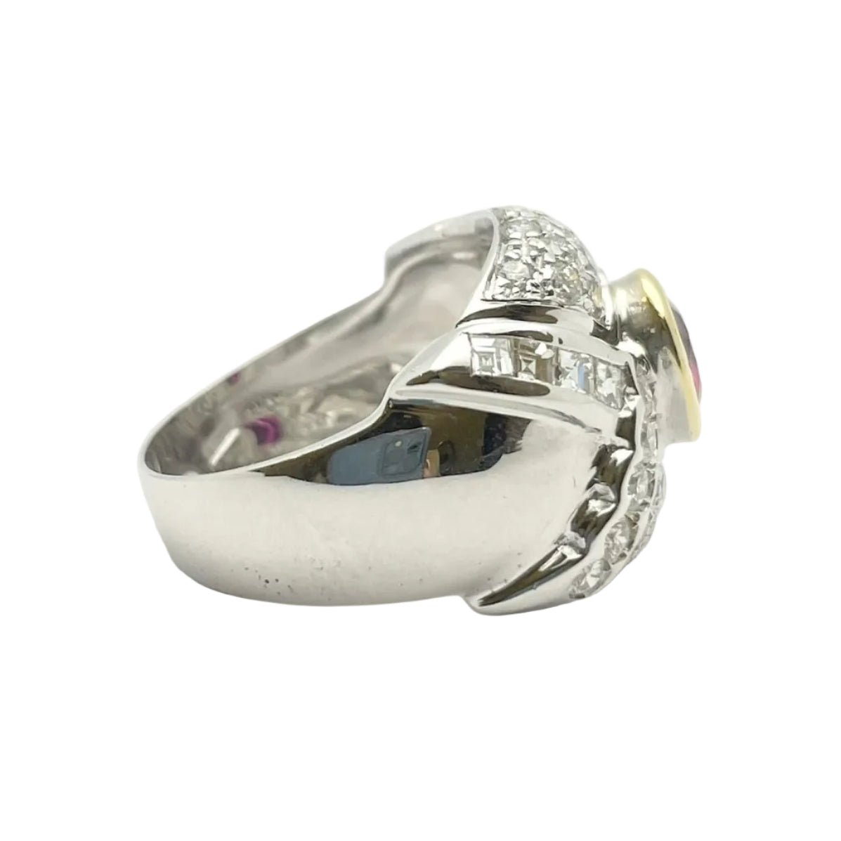Bague en or blanc, or jaune, rubis et diamants - Castafiore