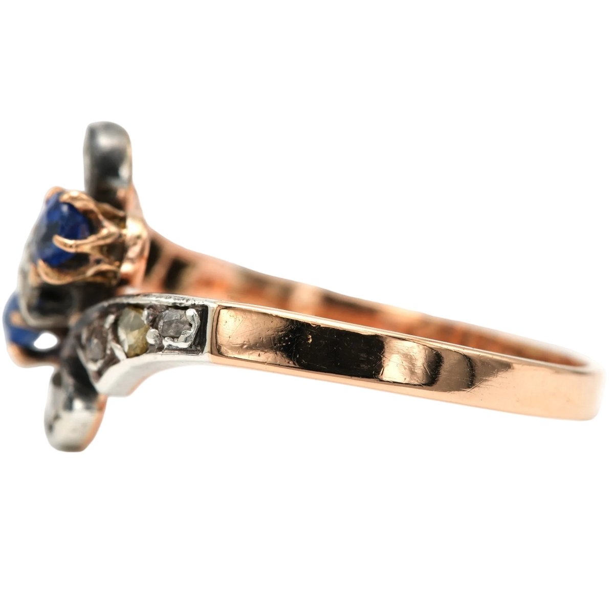 Bague en or blanc, or jaune, saphirs et diamants - Castafiore