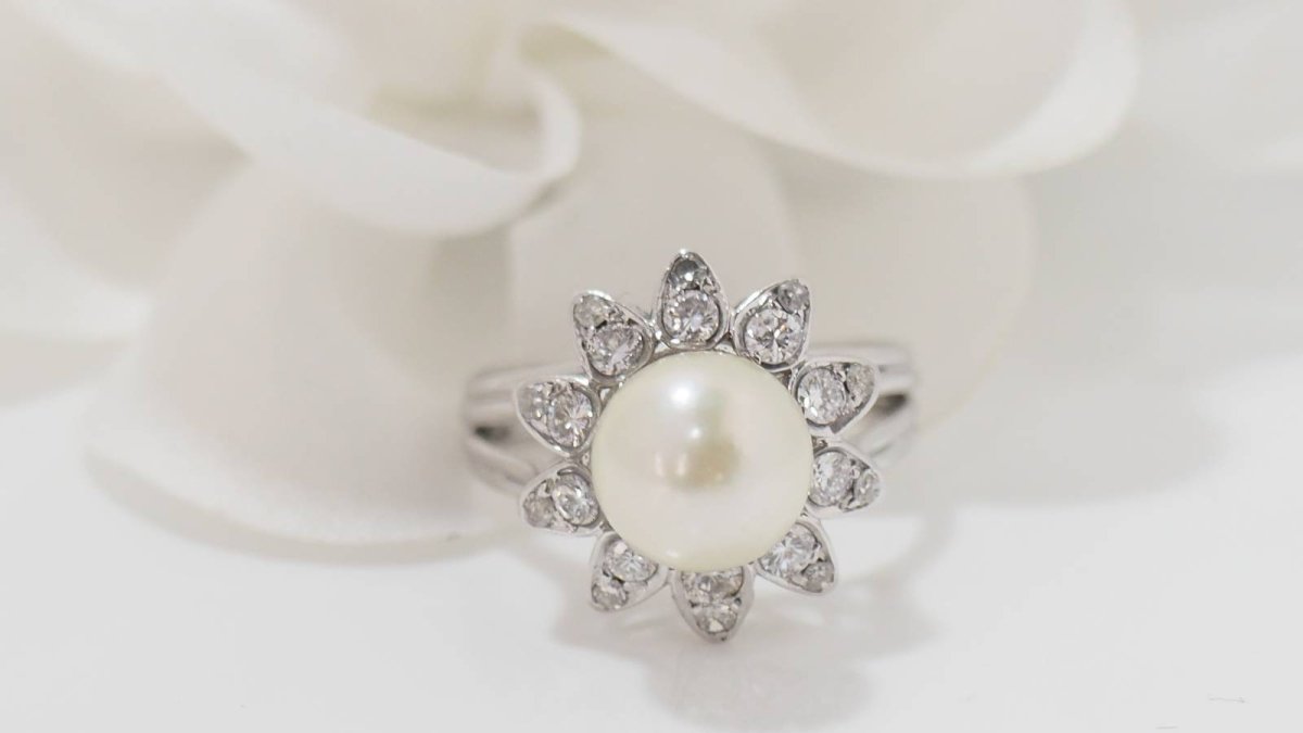 Bague en or blanc, perle de culture et diamants - Castafiore