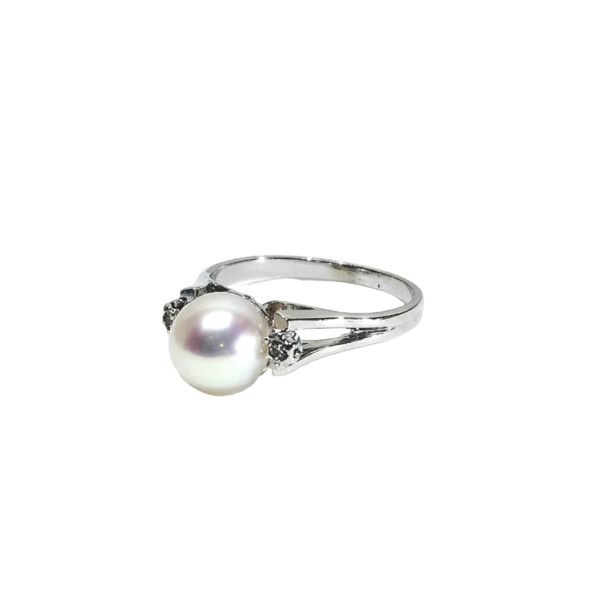 Bague en or blanc, perle et diamants - Castafiore