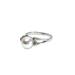 Bague en or blanc, perle et diamants - Castafiore