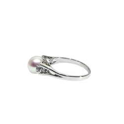 Bague en or blanc, perle et diamants - Castafiore