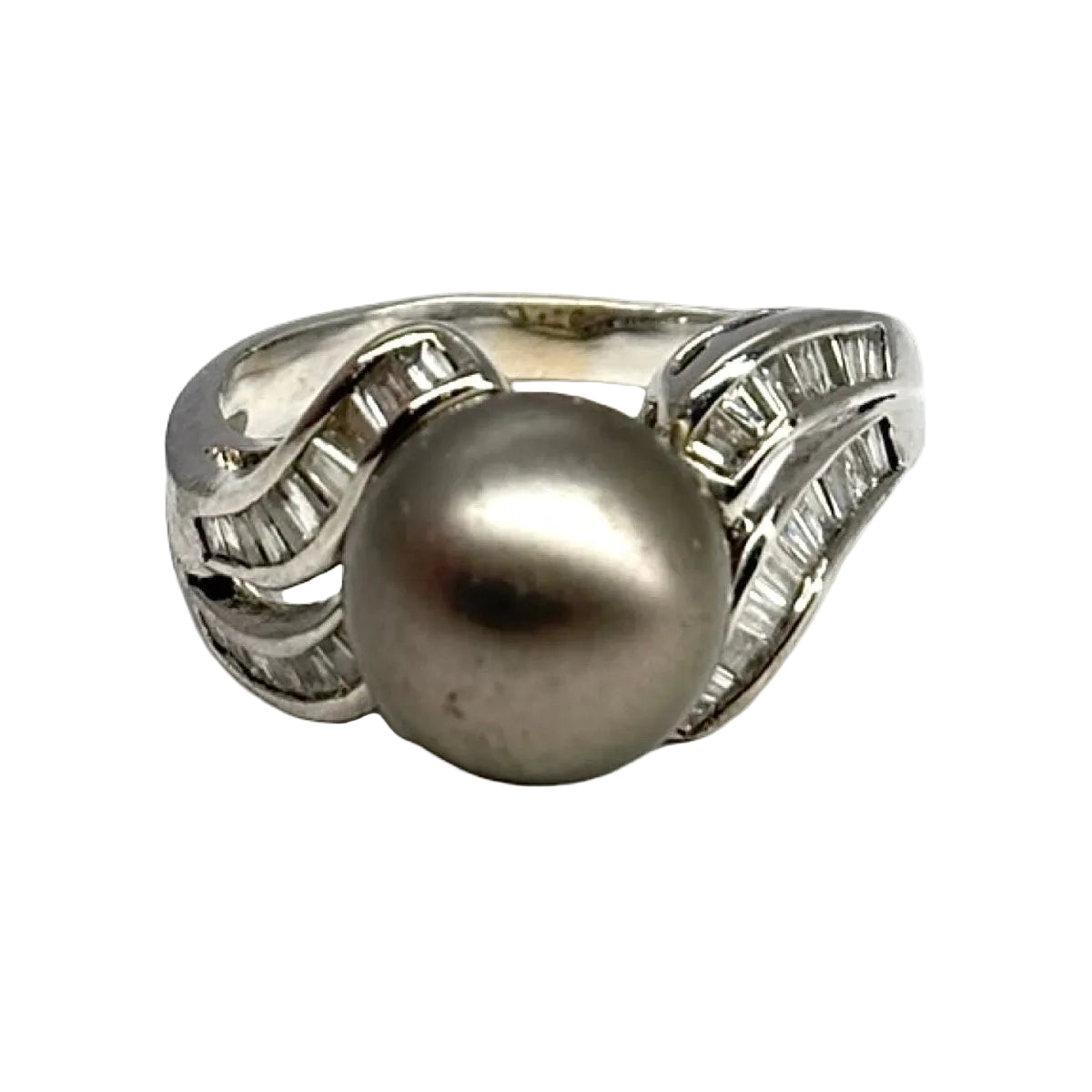 Bague en or blanc, perle, et diamants - Castafiore