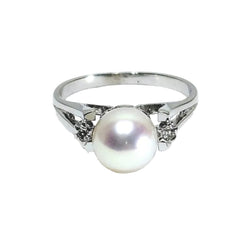 Bague en or blanc, perle et diamants - Castafiore