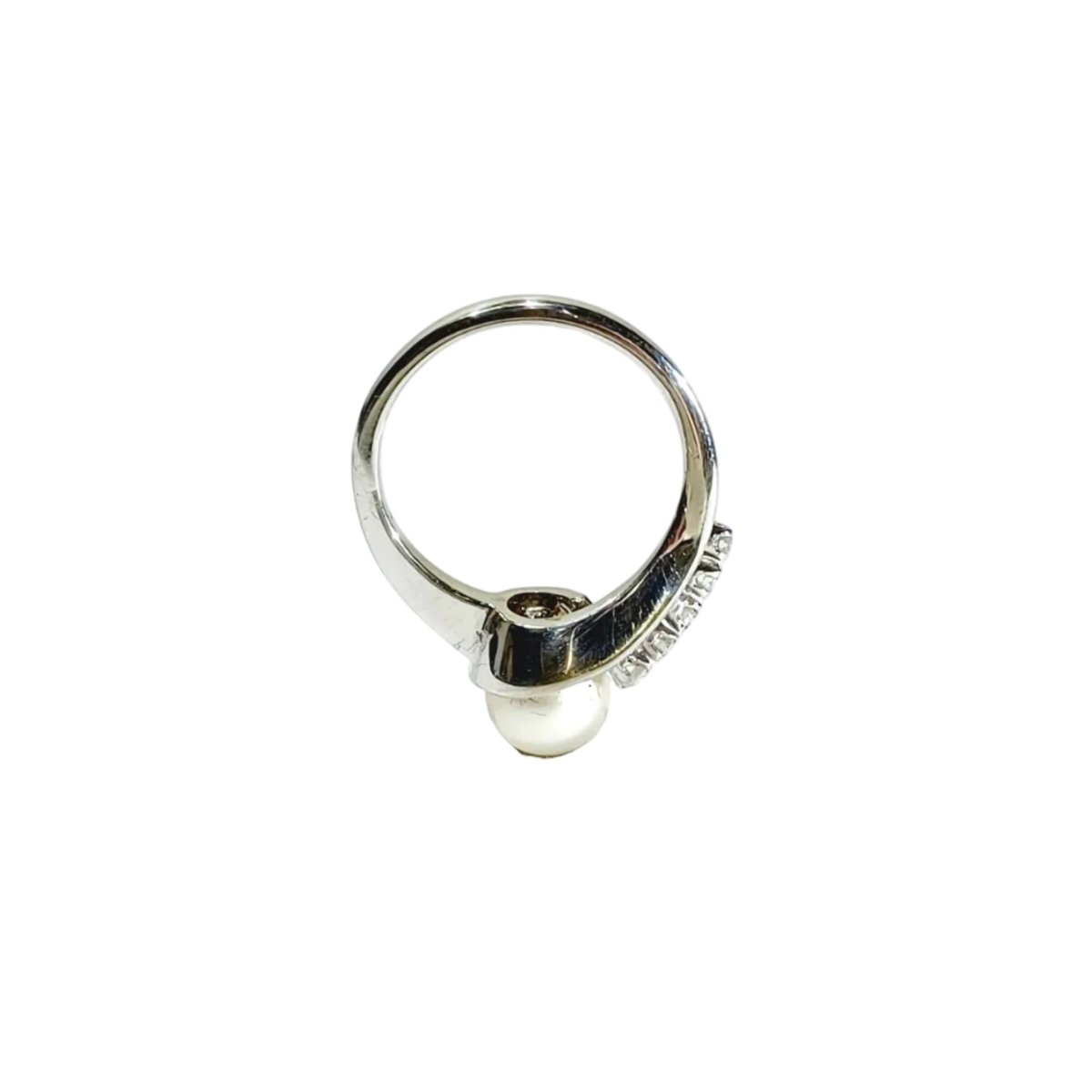 Bague en or blanc, perle, et diamants - Castafiore