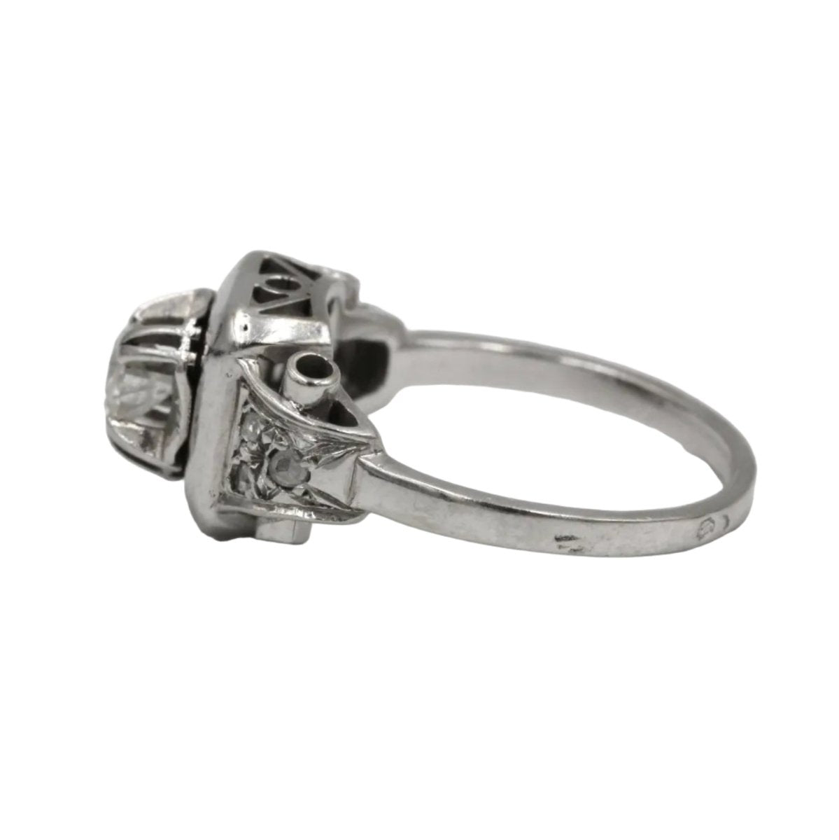 Bague en or blanc, platine et diamants - Castafiore