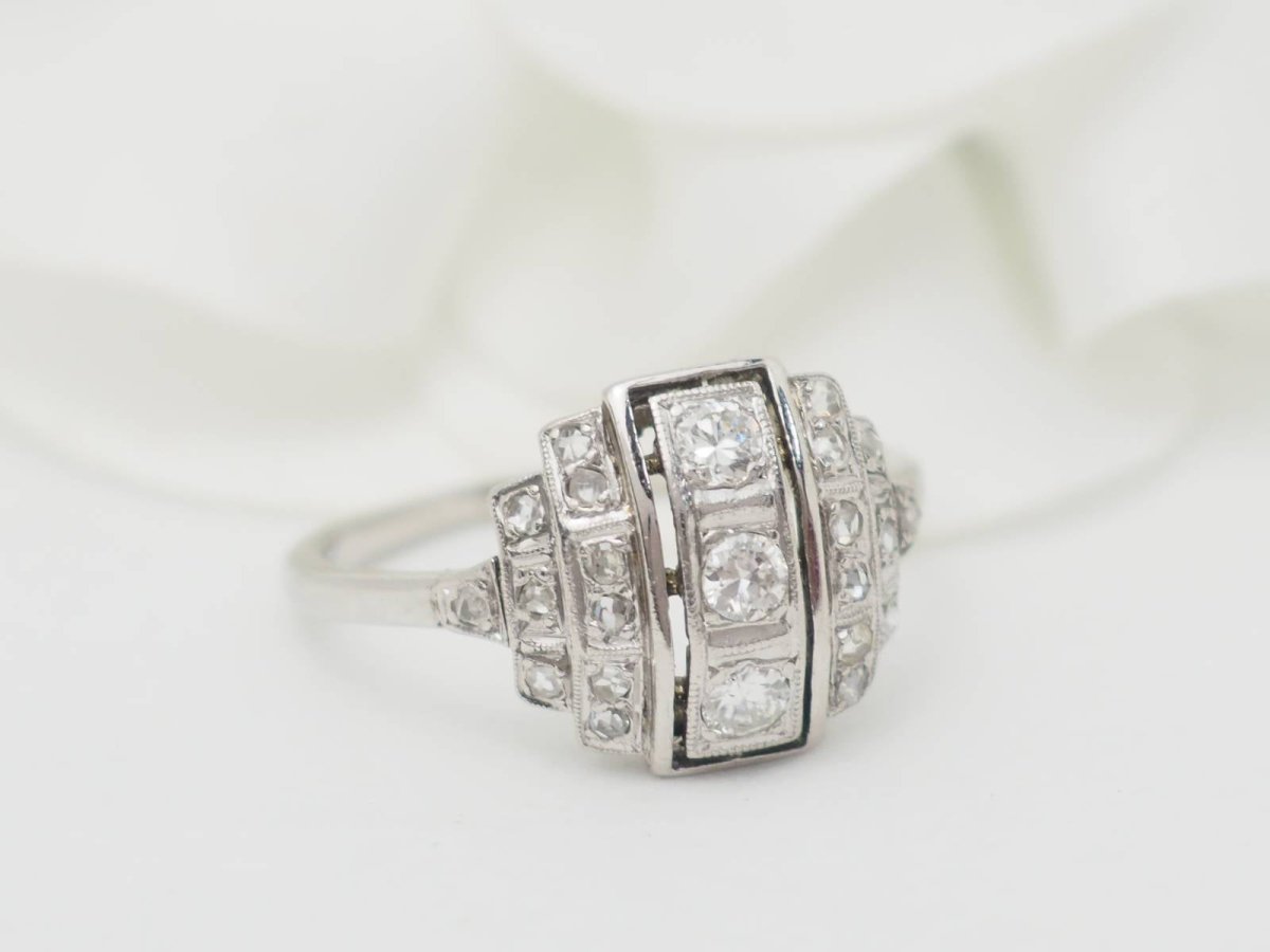 Bague en or blanc, platine et diamants - Castafiore