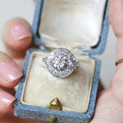 Bague en or blanc, platine, et diamants - Castafiore