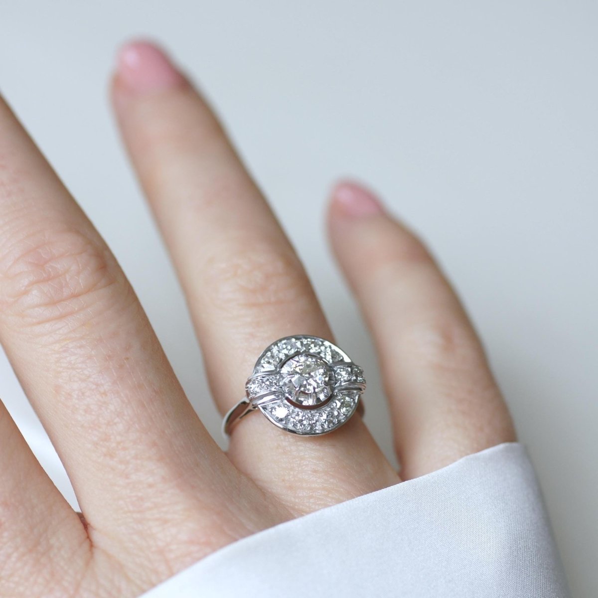 Bague en or blanc, platine, et diamants - Castafiore