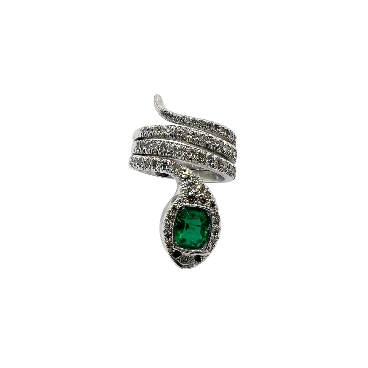 Bague en or blanc, rubis, émeraude et diamants - Castafiore