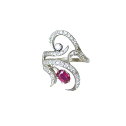 Bague en or blanc, rubis, et diamants - Castafiore