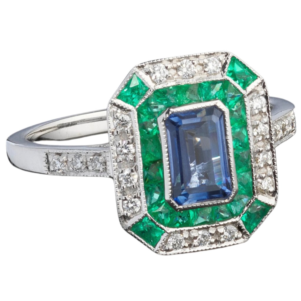 Bague en or blanc saphir, émeraudes et diamants - Castafiore