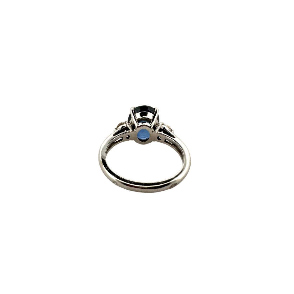 Bague en or blanc, saphir et diamant - Castafiore