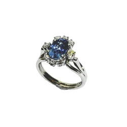 Bague en or blanc, saphir et diamants - Castafiore