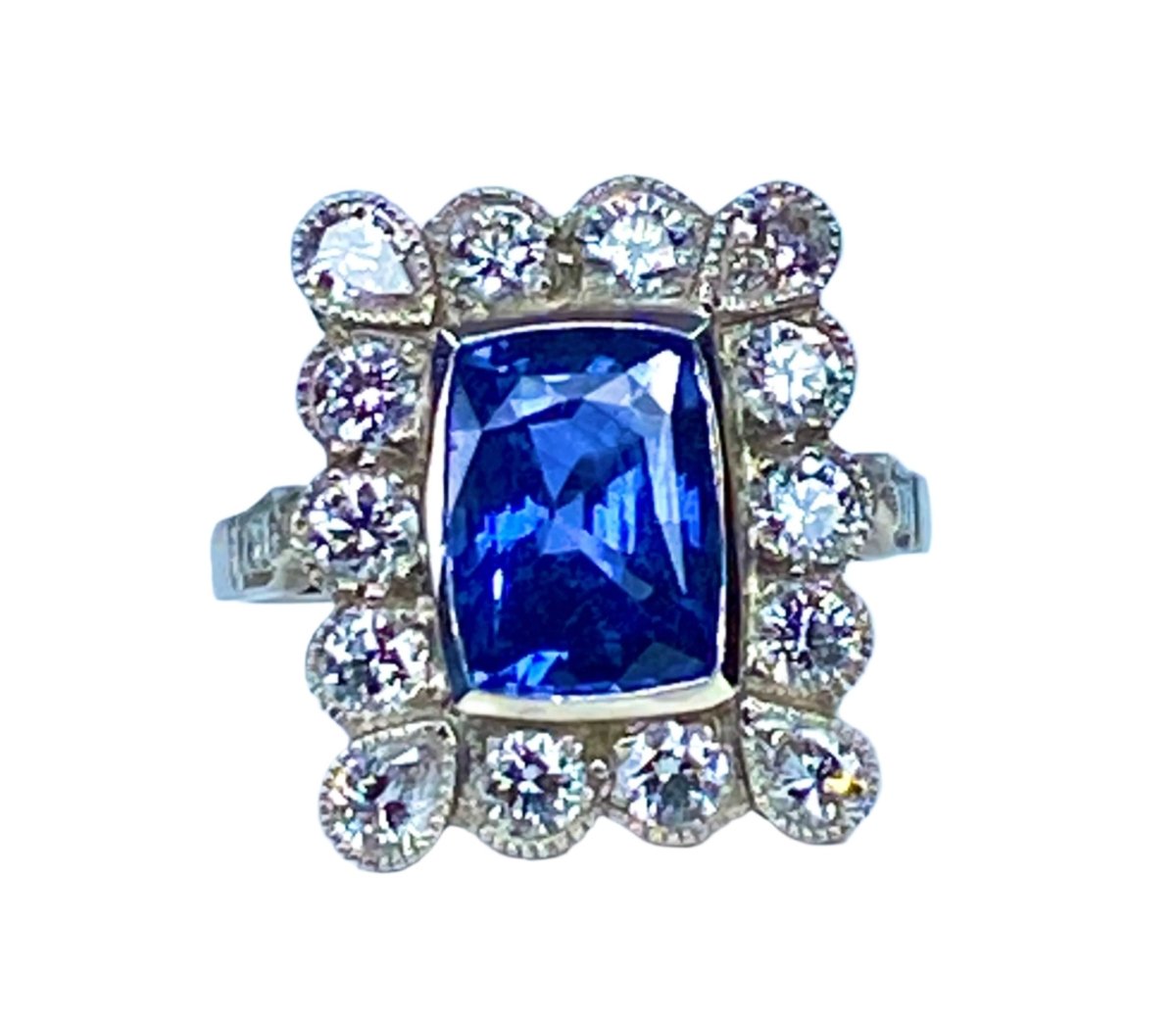 Bague en or blanc, saphir et diamants - Castafiore