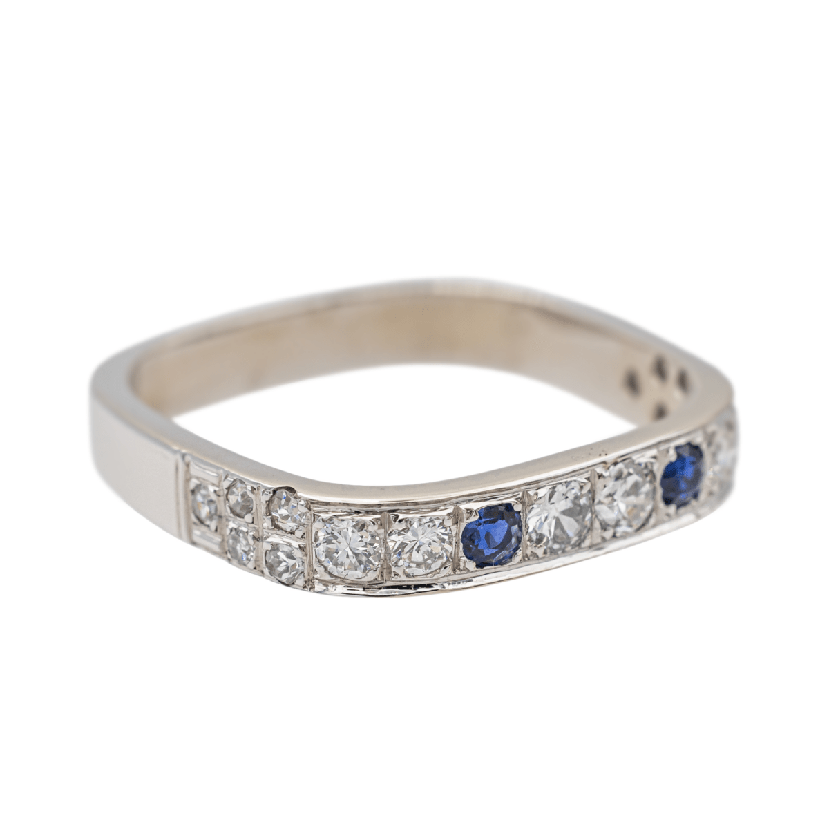 Bague en or blanc, saphir et diamants - Castafiore