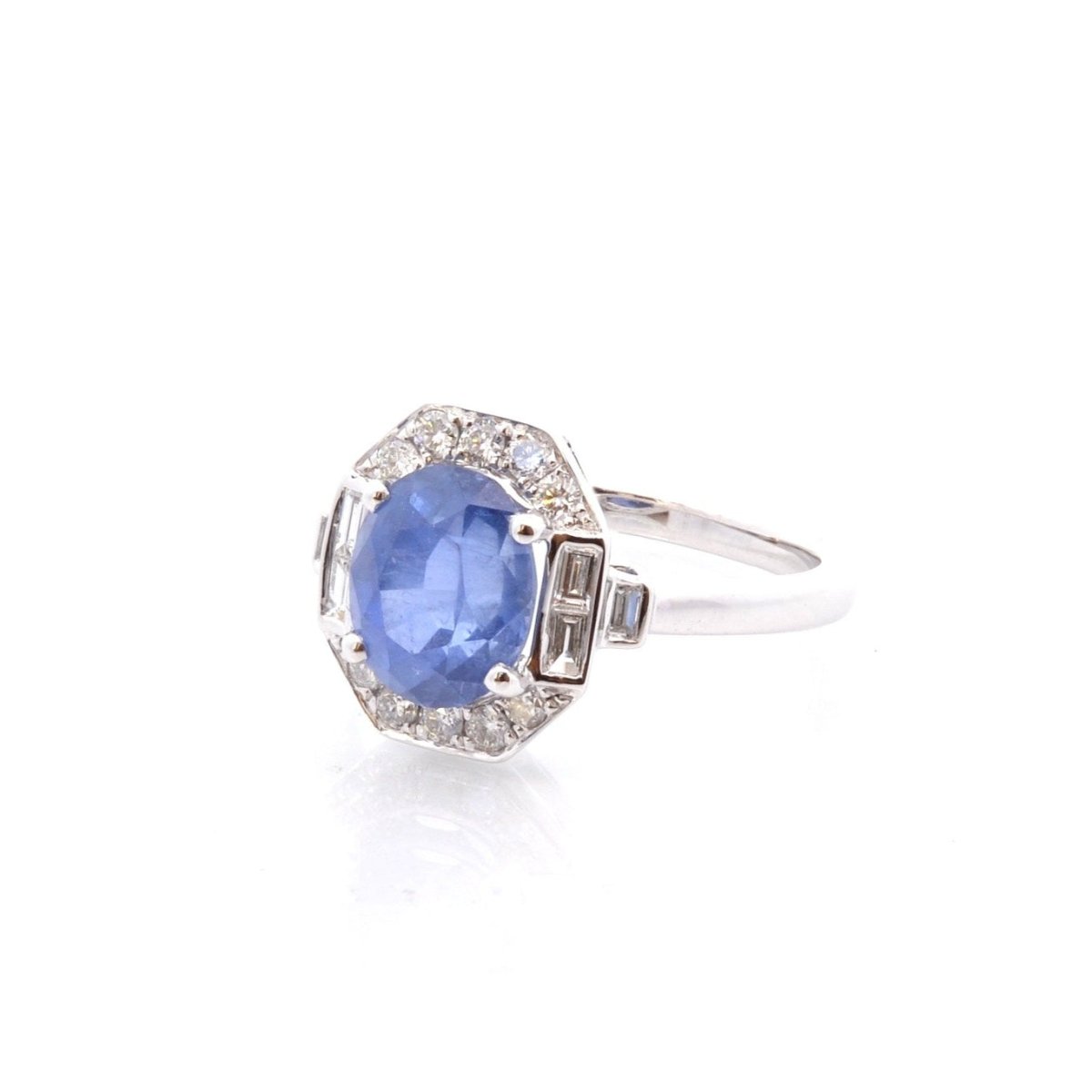 Bague en or blanc, saphir et diamants - Castafiore