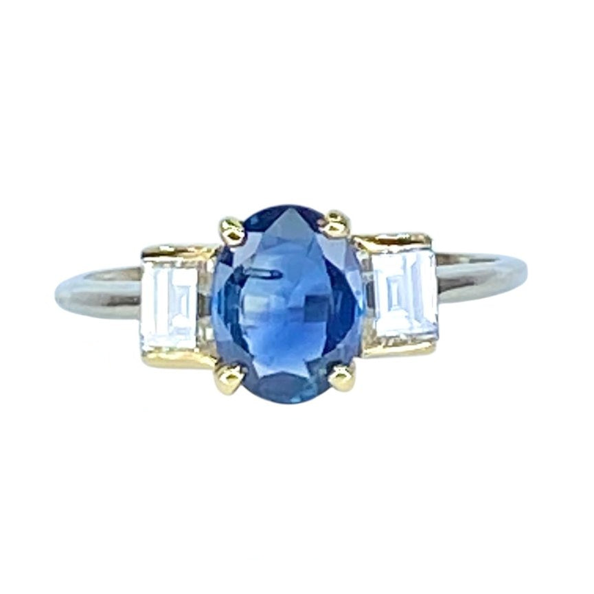 Bague en or blanc, saphir et diamants - Castafiore