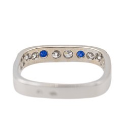 Bague en or blanc, saphir et diamants - Castafiore