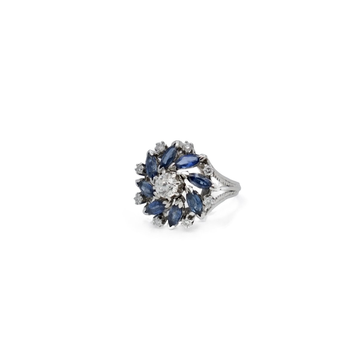 Bague en or blanc, saphirs et diamant - Castafiore