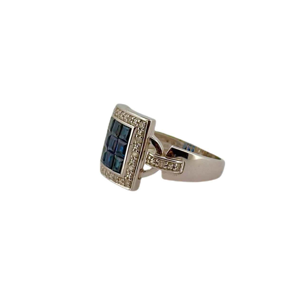 Bague en or blanc saphirs et diamants - Castafiore