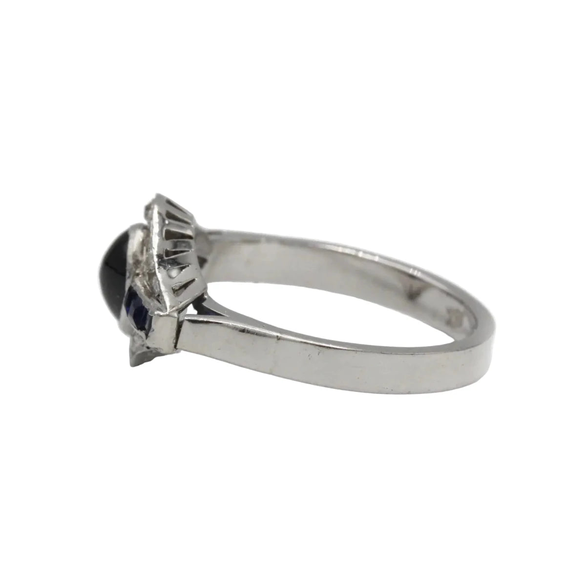 Bague en or blanc, saphirs et diamants - Castafiore