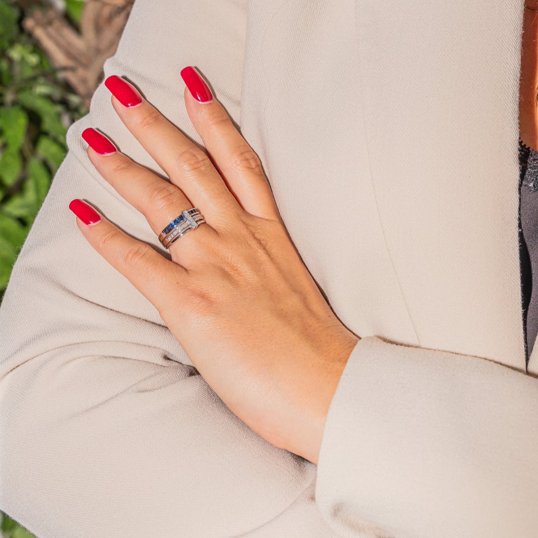 Bague en or blanc, saphirs et diamants - Castafiore