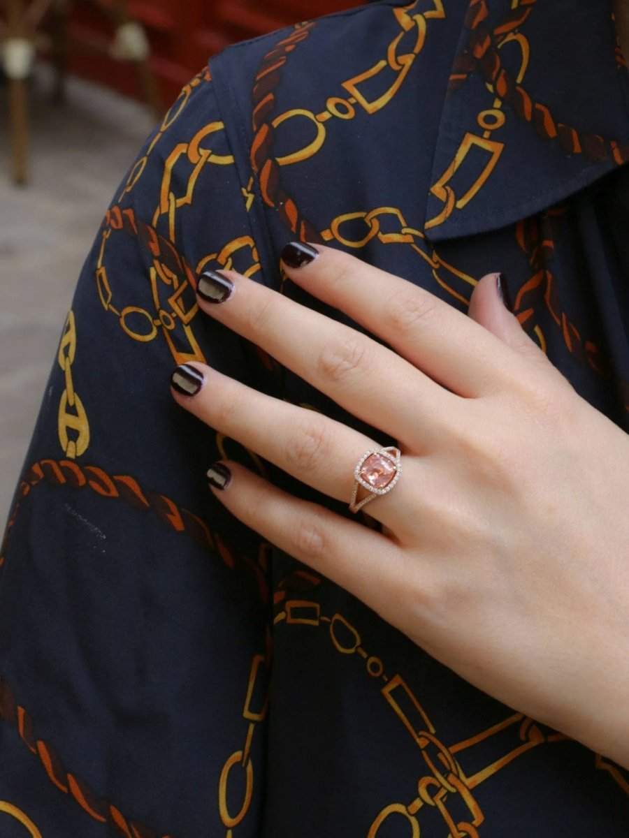 Bague en or, diamants et morganite taille coussin - Castafiore