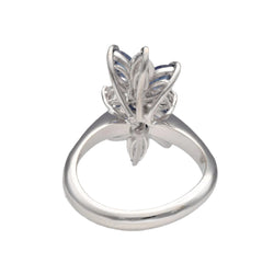 Bague en or gris 18 Cts avec saphirs navettes et diamants brillants vers 1970. Taille 53. - Castafiore