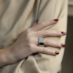 Bague en or gris 18 Cts massif de 37 Grs avec 2,0 Cts de diamants taille brillant G - VS. Taille 55. - Castafiore