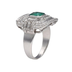 Bague en or gris 18k avec emeraude et diamants taille ancienne vers 1970. Taille 56. - Castafiore