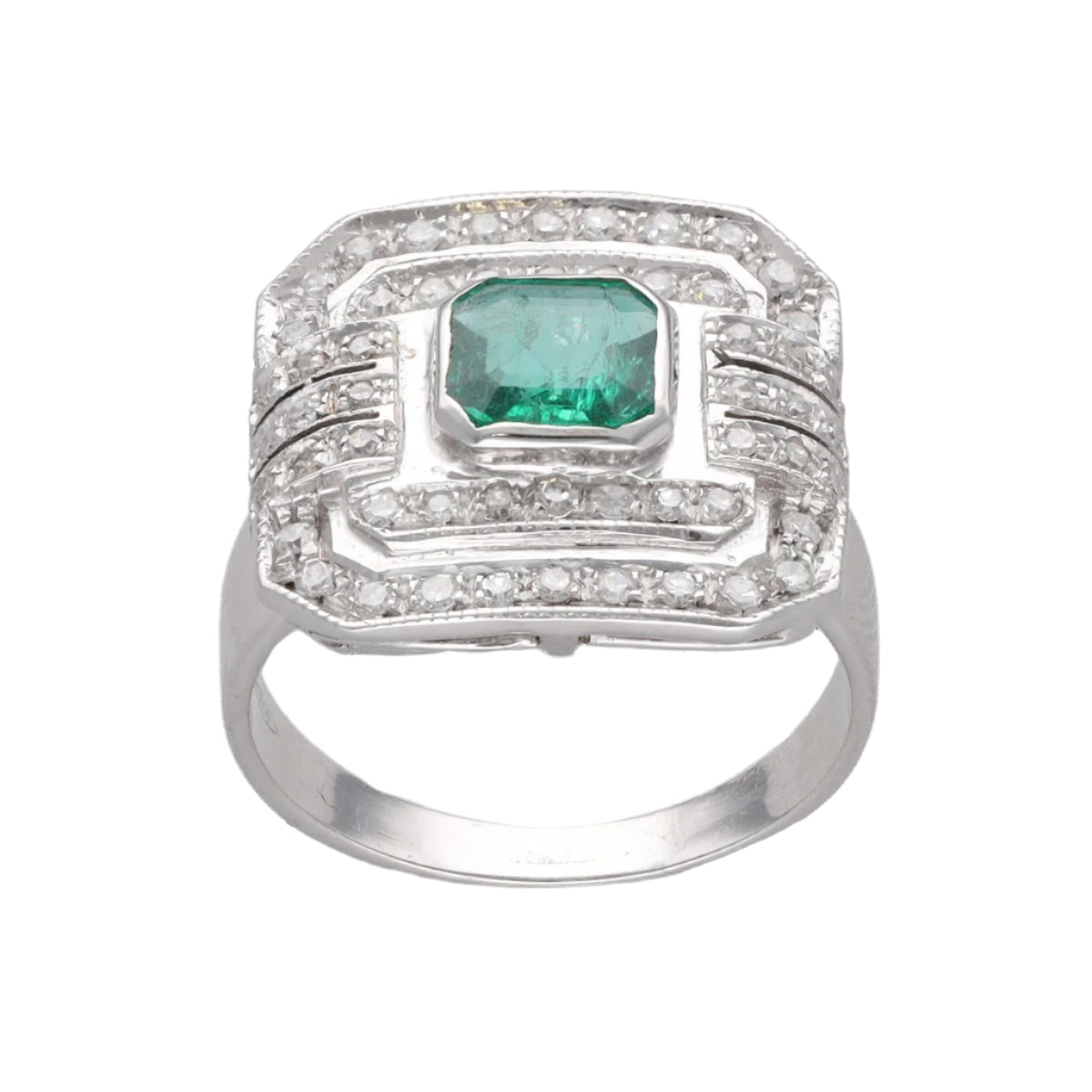 Bague en or gris 18k avec emeraude et diamants taille ancienne vers 1970. Taille 56. - Castafiore