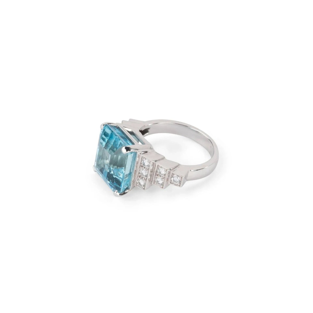 Bague en or gris et aigue - marine - Castafiore