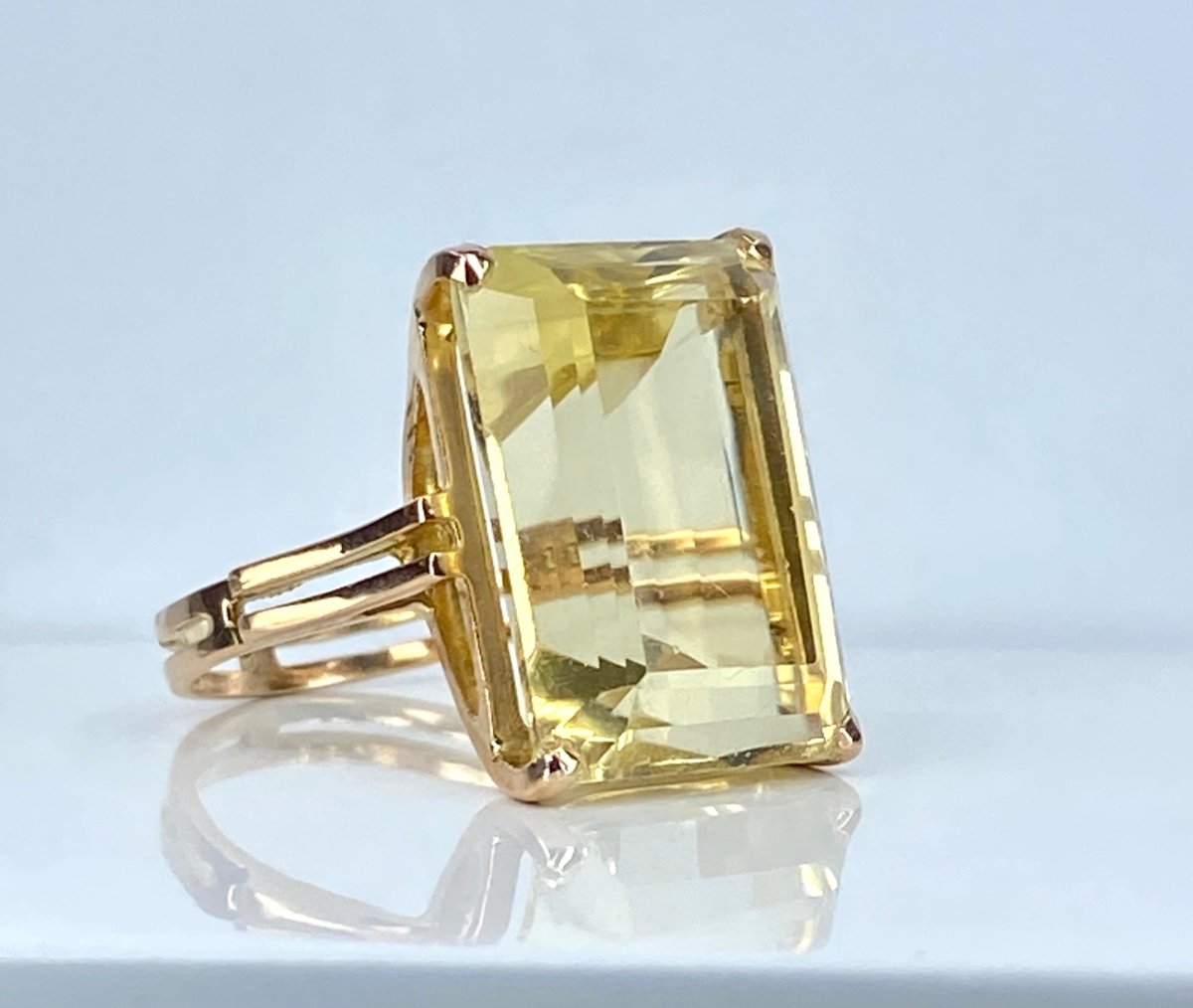 Bague en or jaune 18 carats et citrine 20 carats - Castafiore