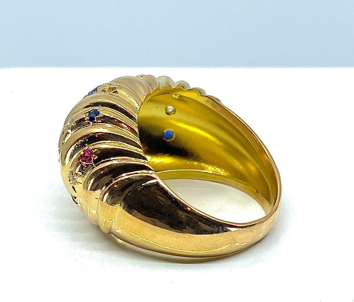 Bague en or jaune 18 carats et pierres précieuses - Castafiore