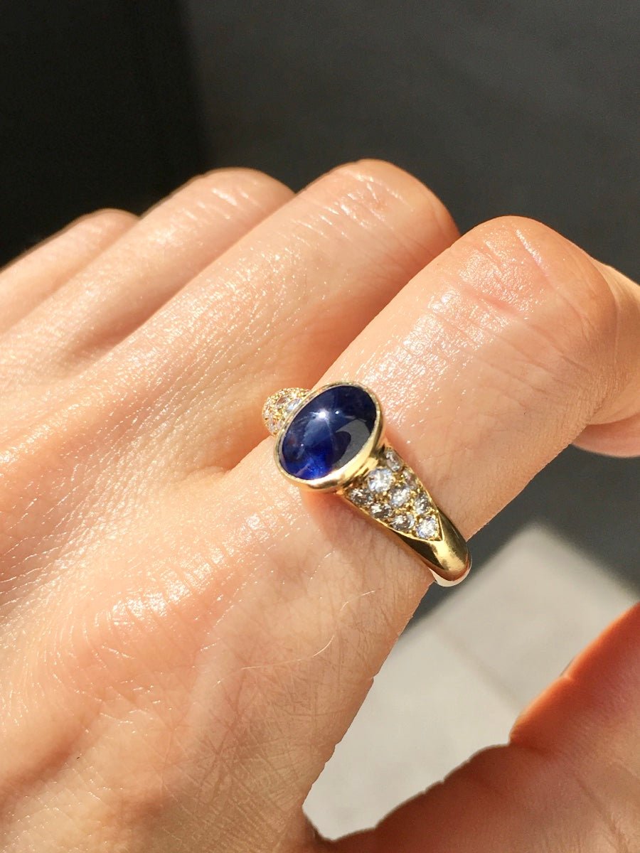 Bague en or jaune 18 carats saphir et diamants - Castafiore