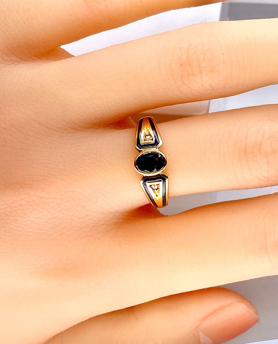 Bague en or jaune 18 carats, saphir,diamants et émail - Castafiore