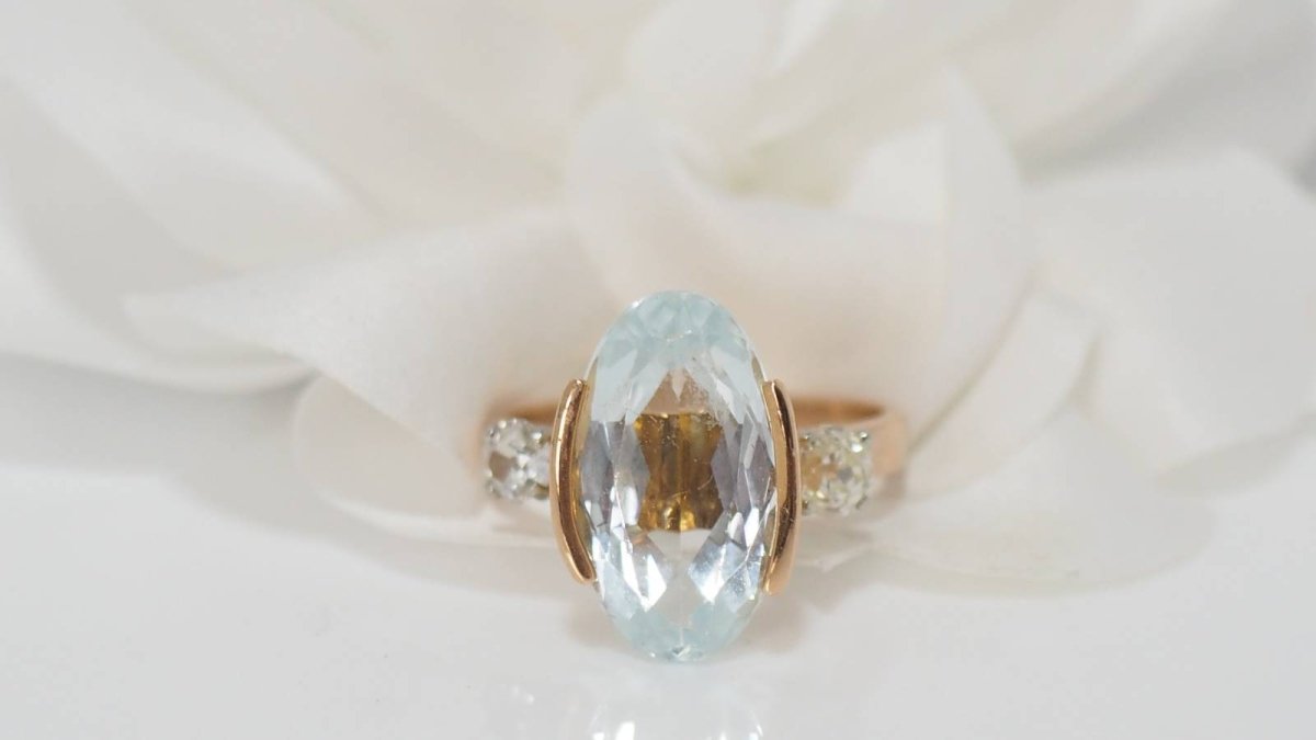 Bague en or jaune, aigue marine et diamants - Castafiore