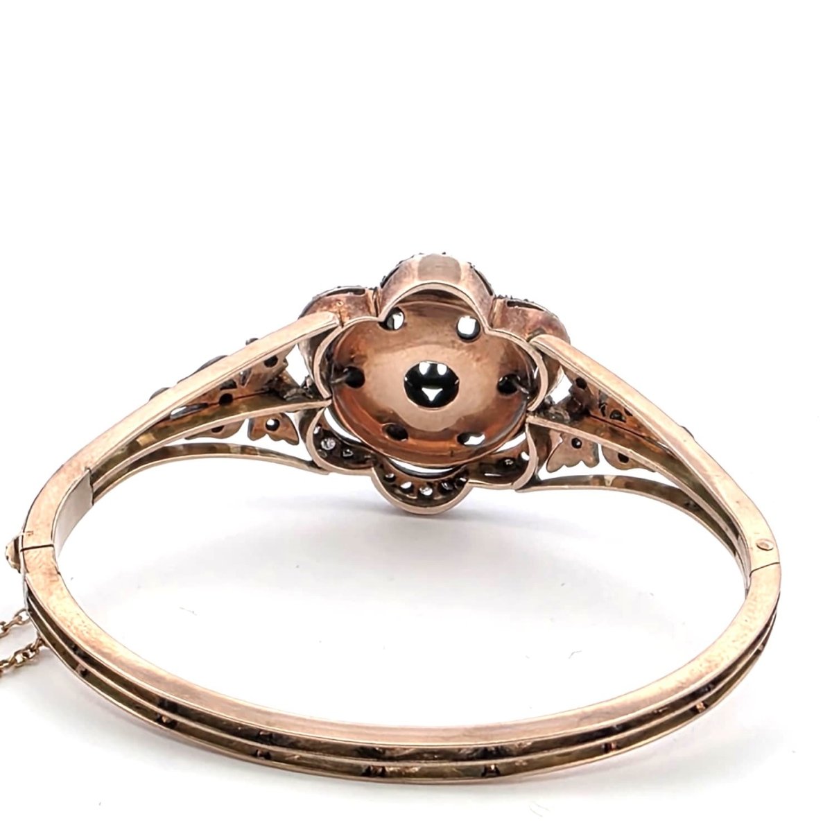 Bague en or jaune, argent, émail et diamants - Castafiore