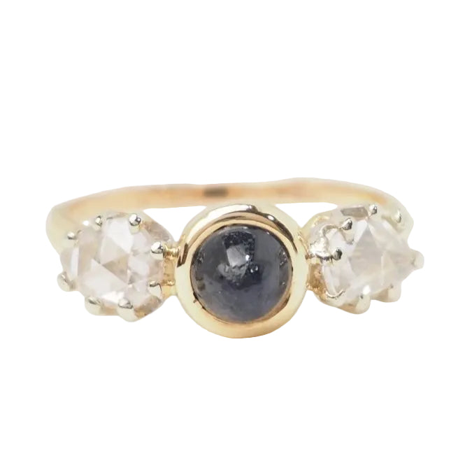 Bague En Or Jaune, Cabochon De Saphir Et Diamants - Castafiore