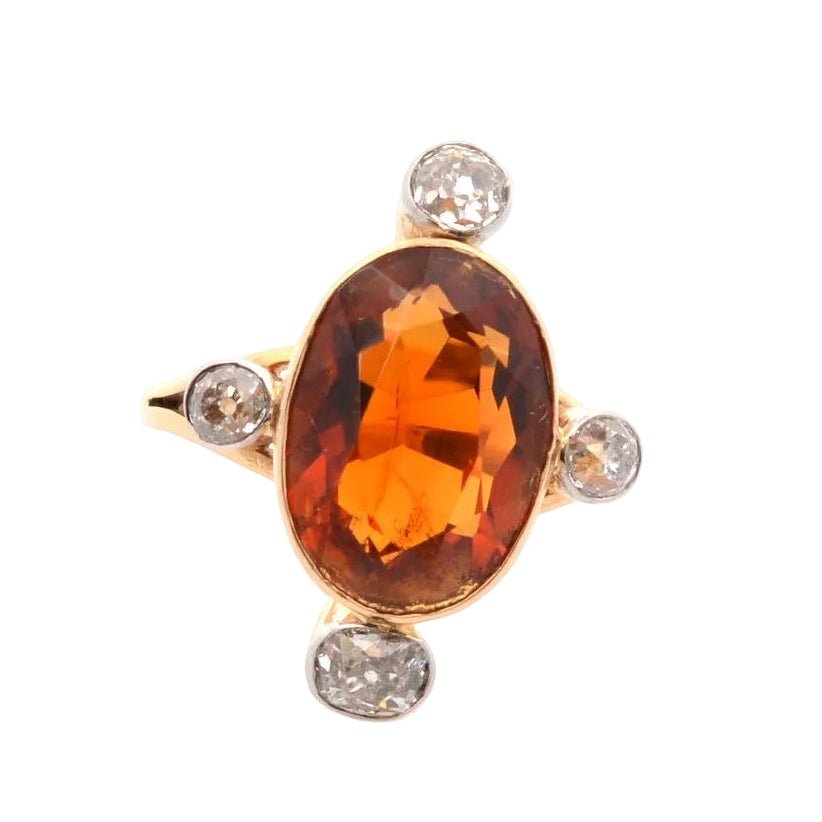 Bague en or jaune, citrine et diamants - Castafiore