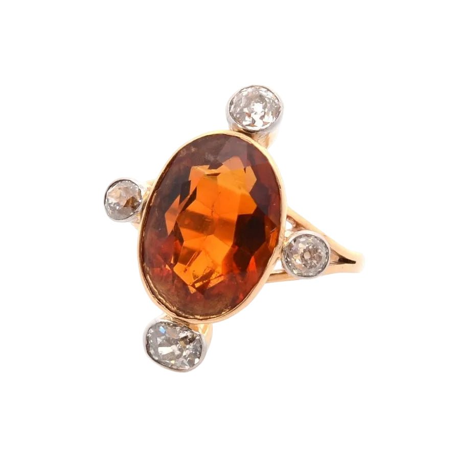 Bague en or jaune, citrine et diamants - Castafiore