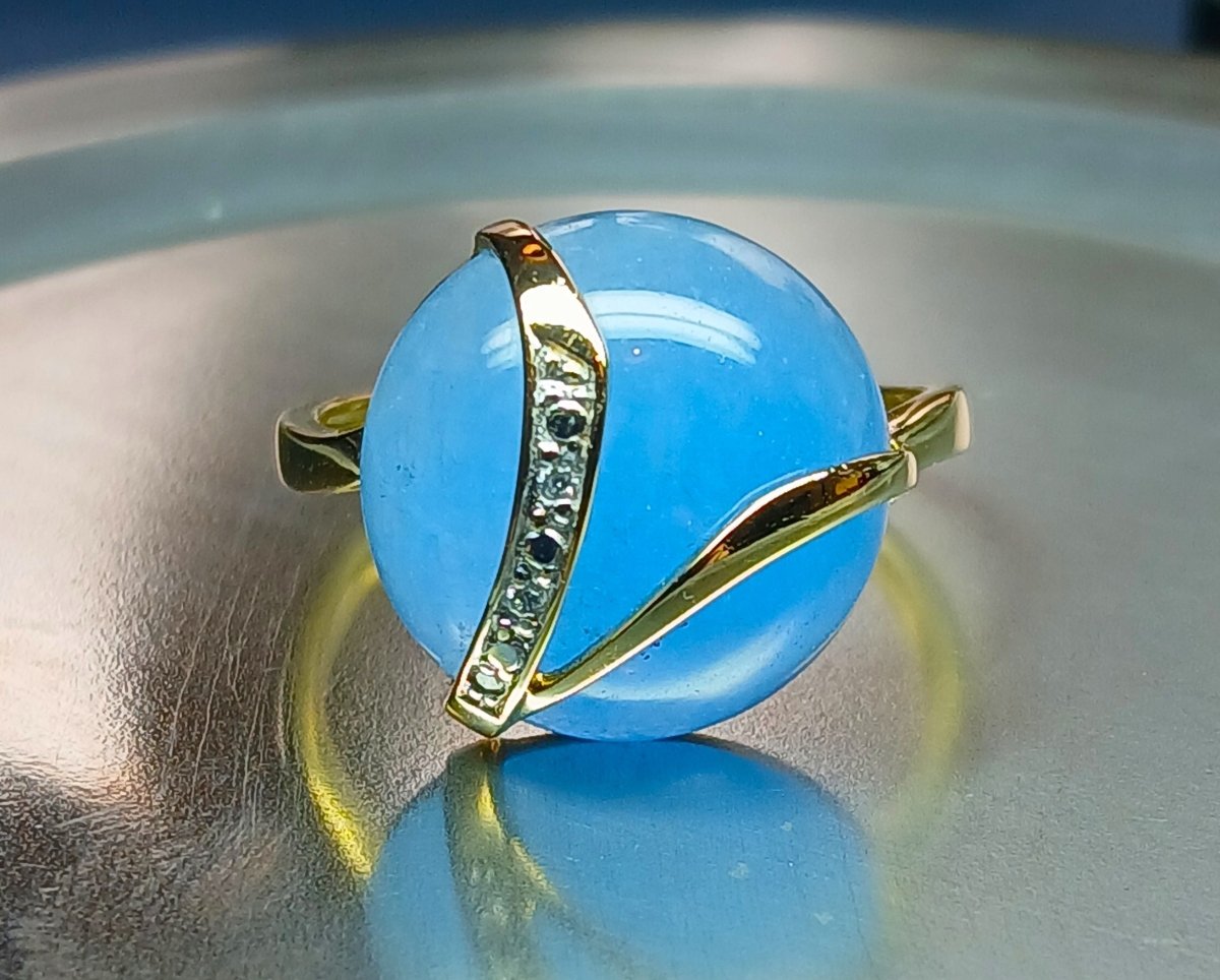 Bague en or jaune, diamants et jade lavandin - Castafiore