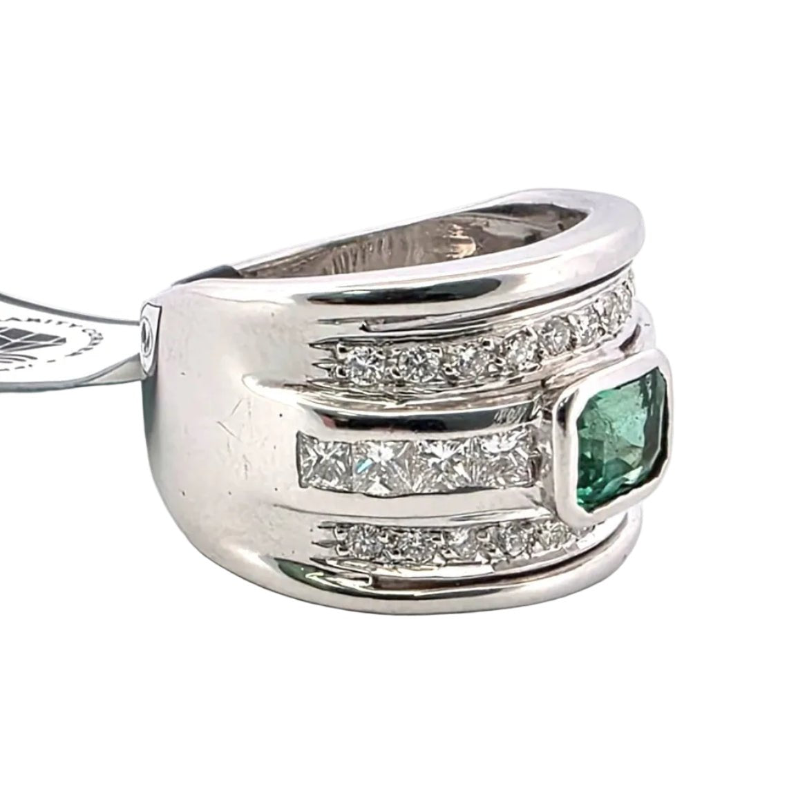 Bague en or jaune, émeraude diamants - Castafiore