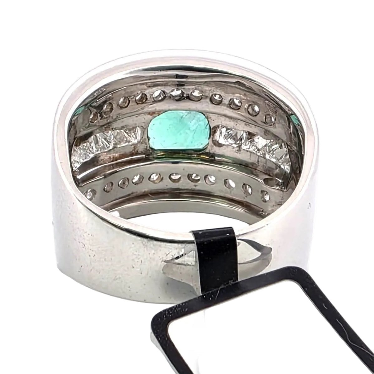 Bague en or jaune, émeraude diamants - Castafiore
